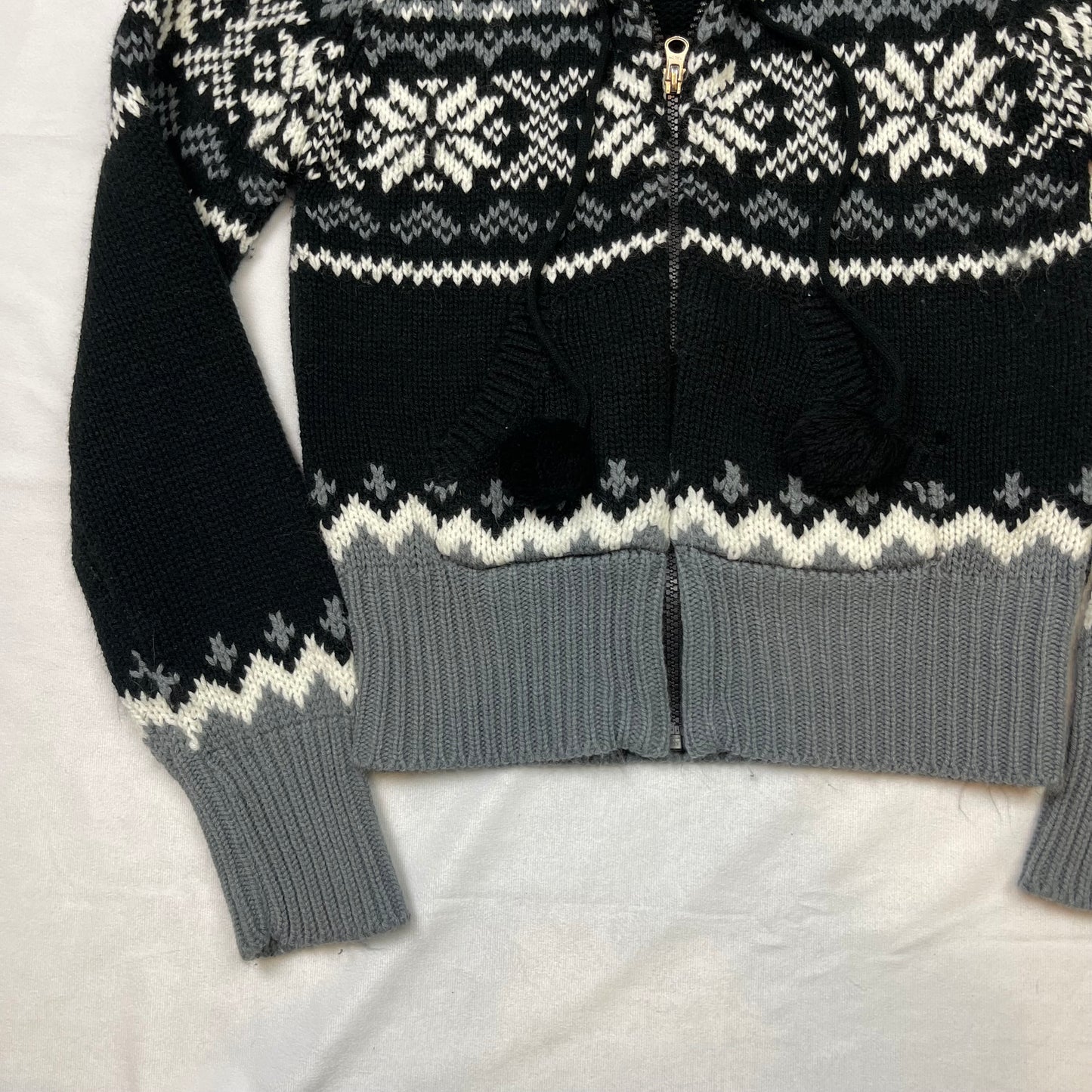 Y2K knit puff ball fur hoodie (M)