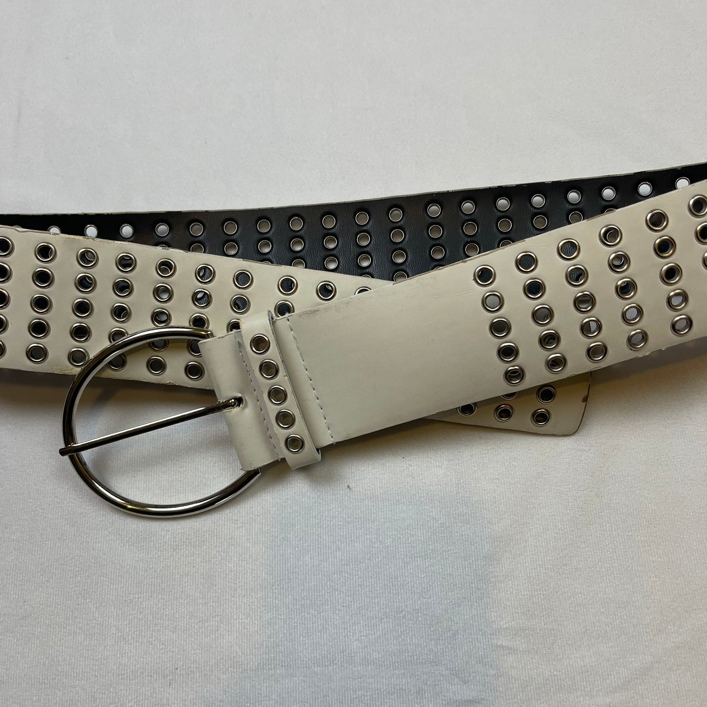 Emo triple row grommet belt (35”)