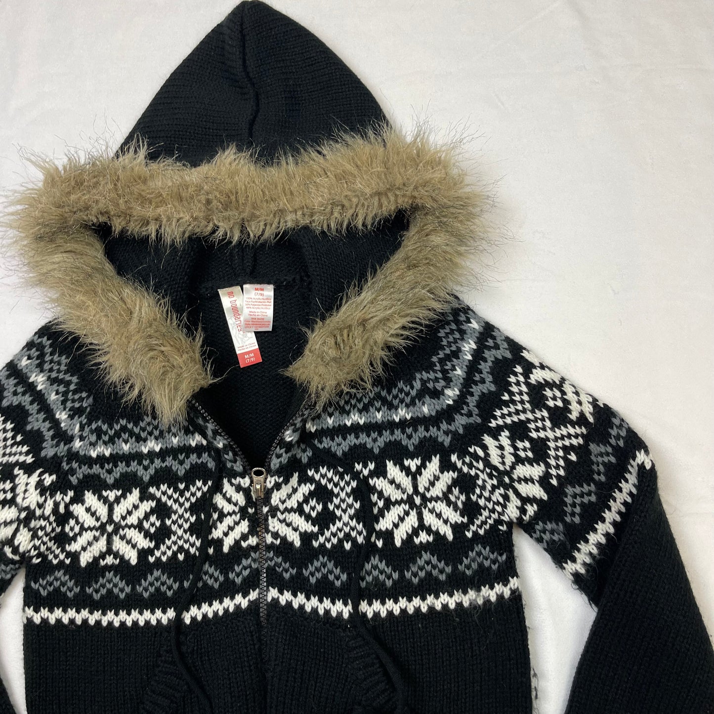 Y2K knit puff ball fur hoodie (M)