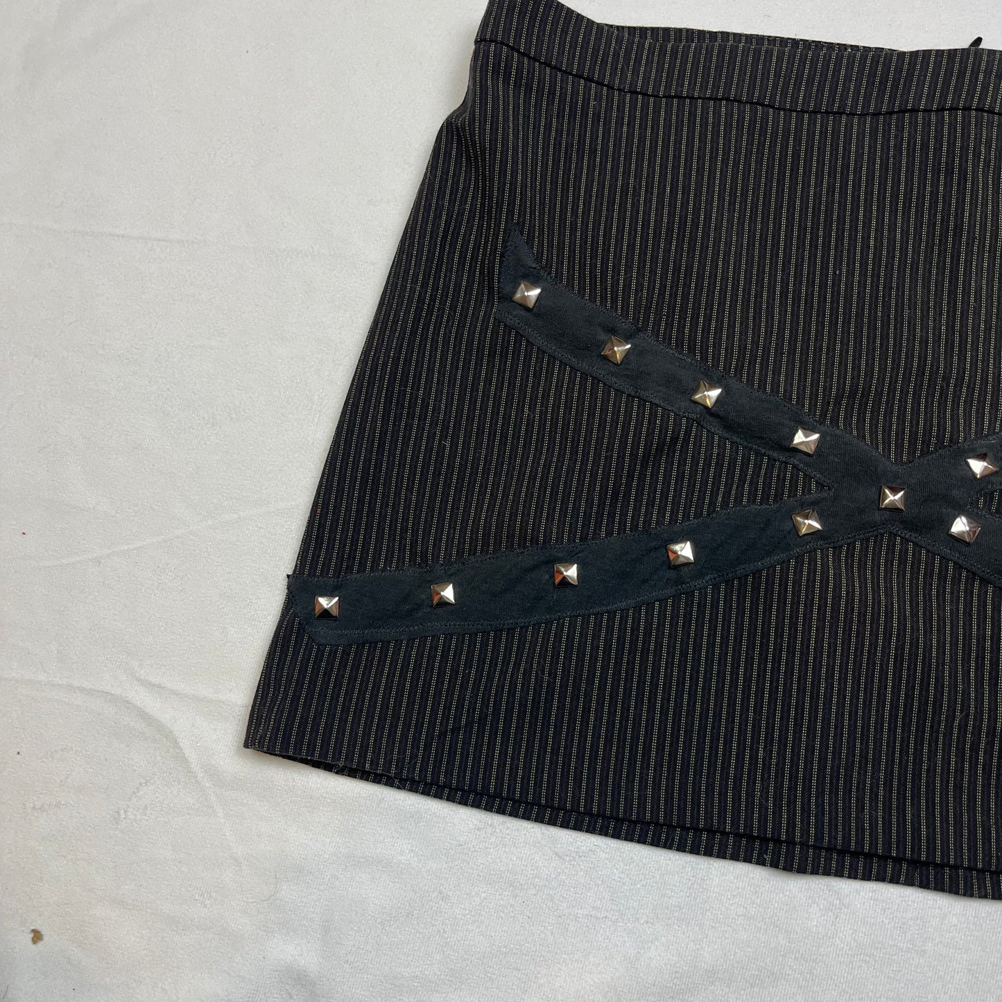 Mallgoth upcycled X stud mini skirt (29”)