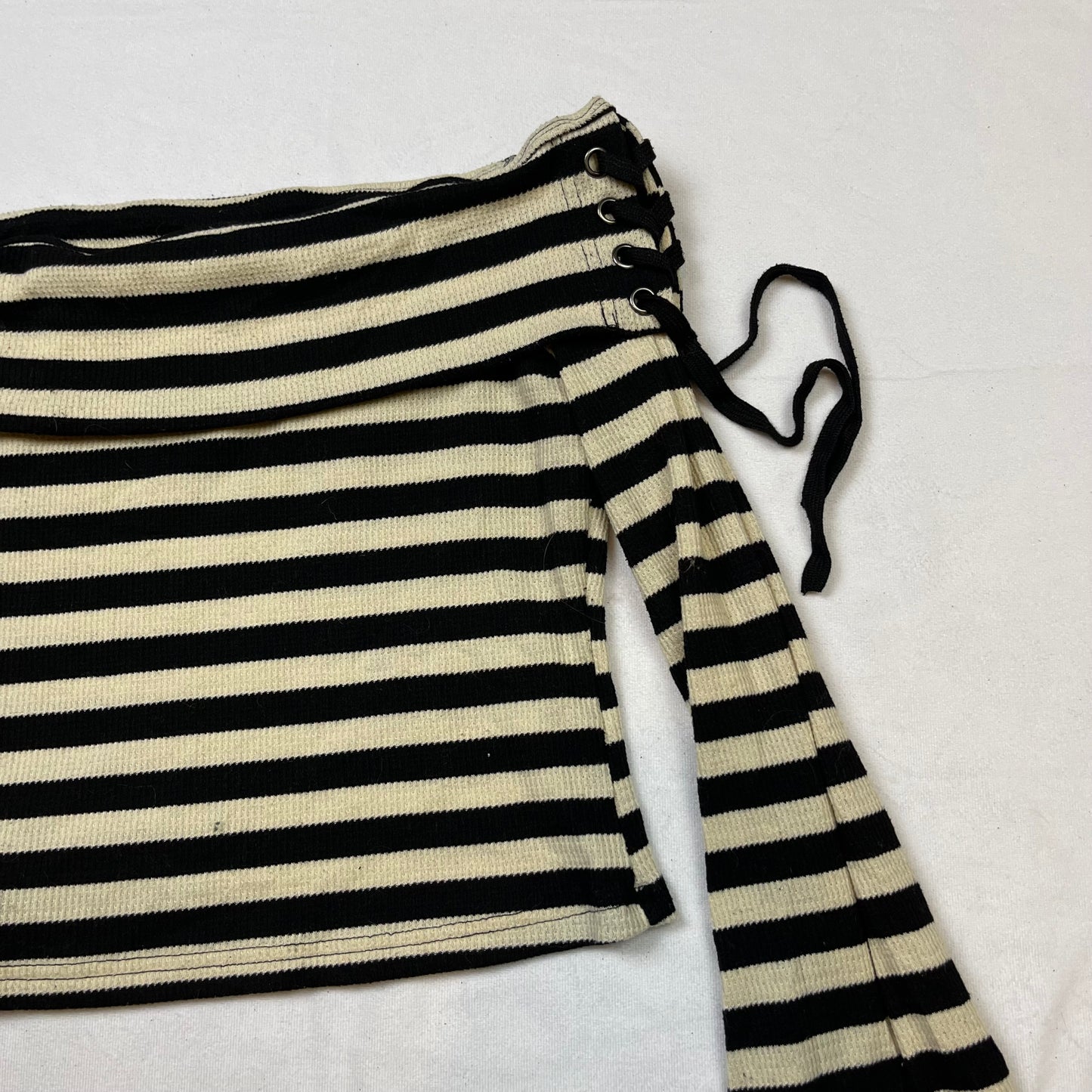 Grunge lace up striped fold over top (L)
