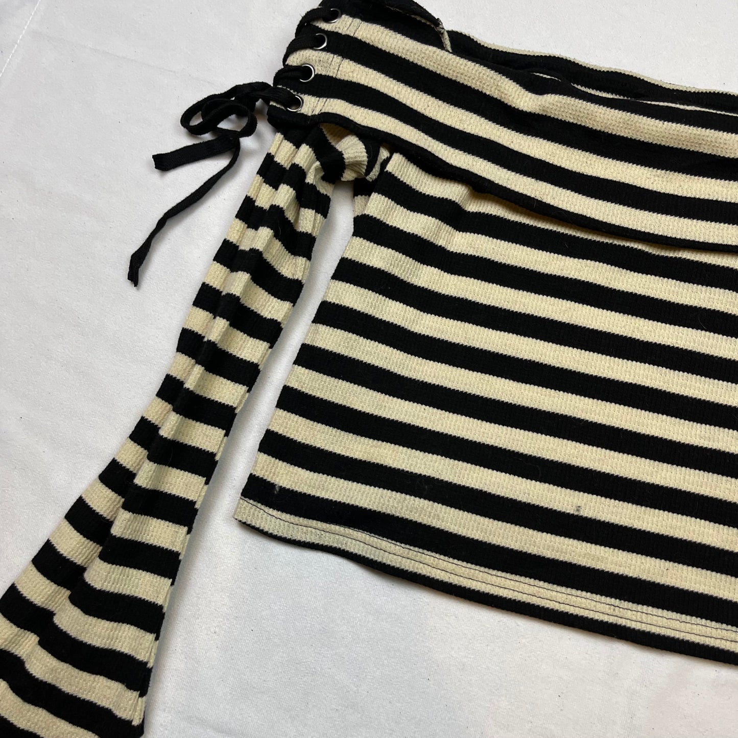 Grunge lace up striped fold over top (L)