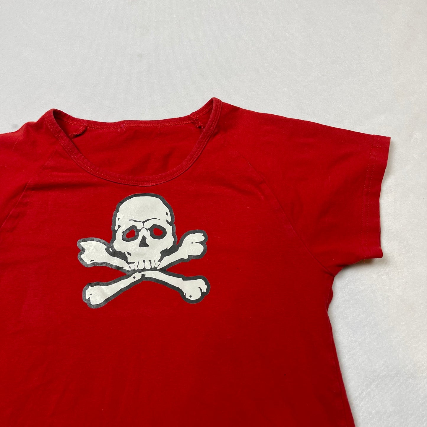 Mallgoth skull graphic baby tee (S)