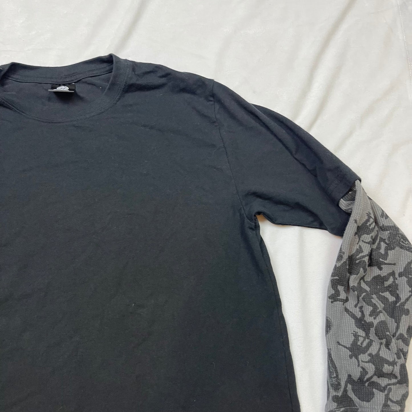 Grunge layered thermal tshirt (M)