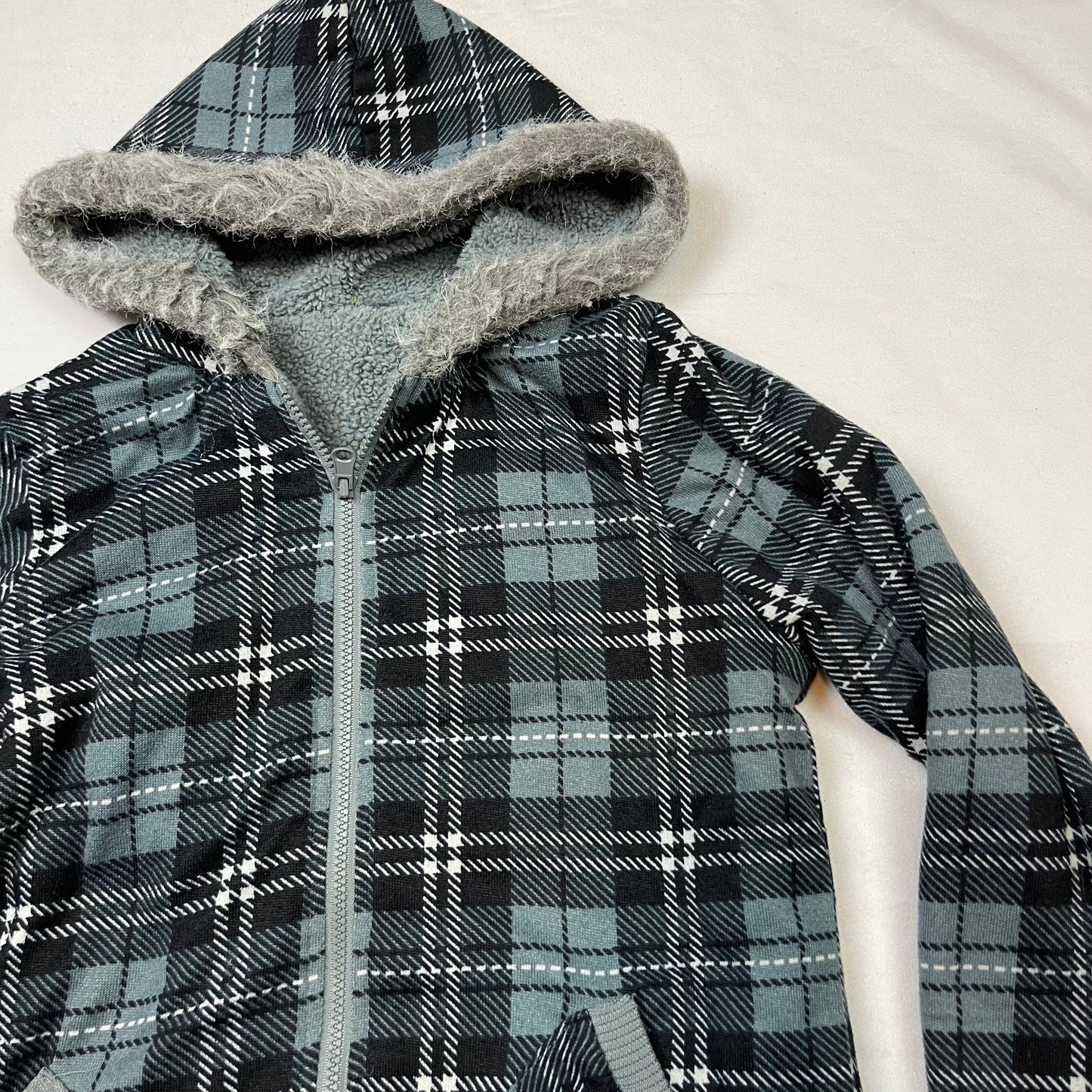 Emo plaid faux fur hoodie (M)
