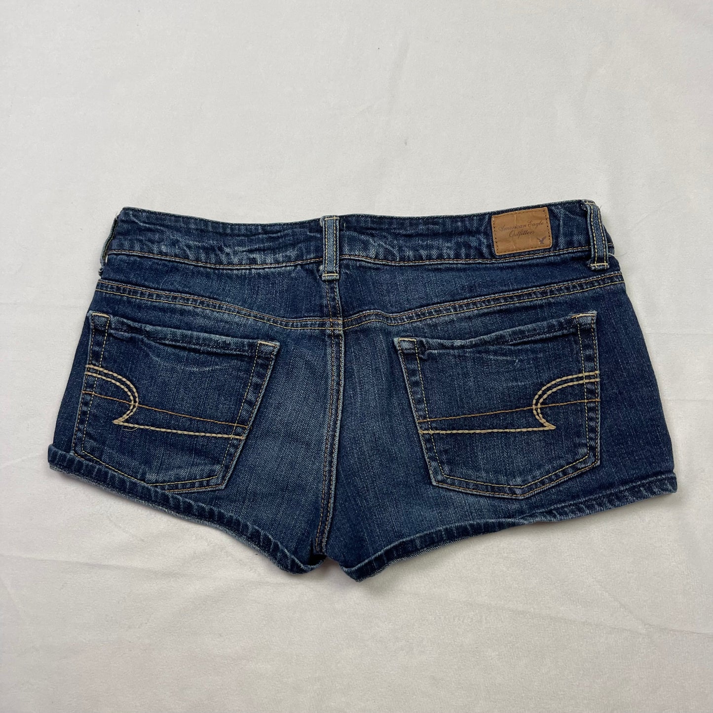 Y2K low rise Abercrombie mini shorts (30”)