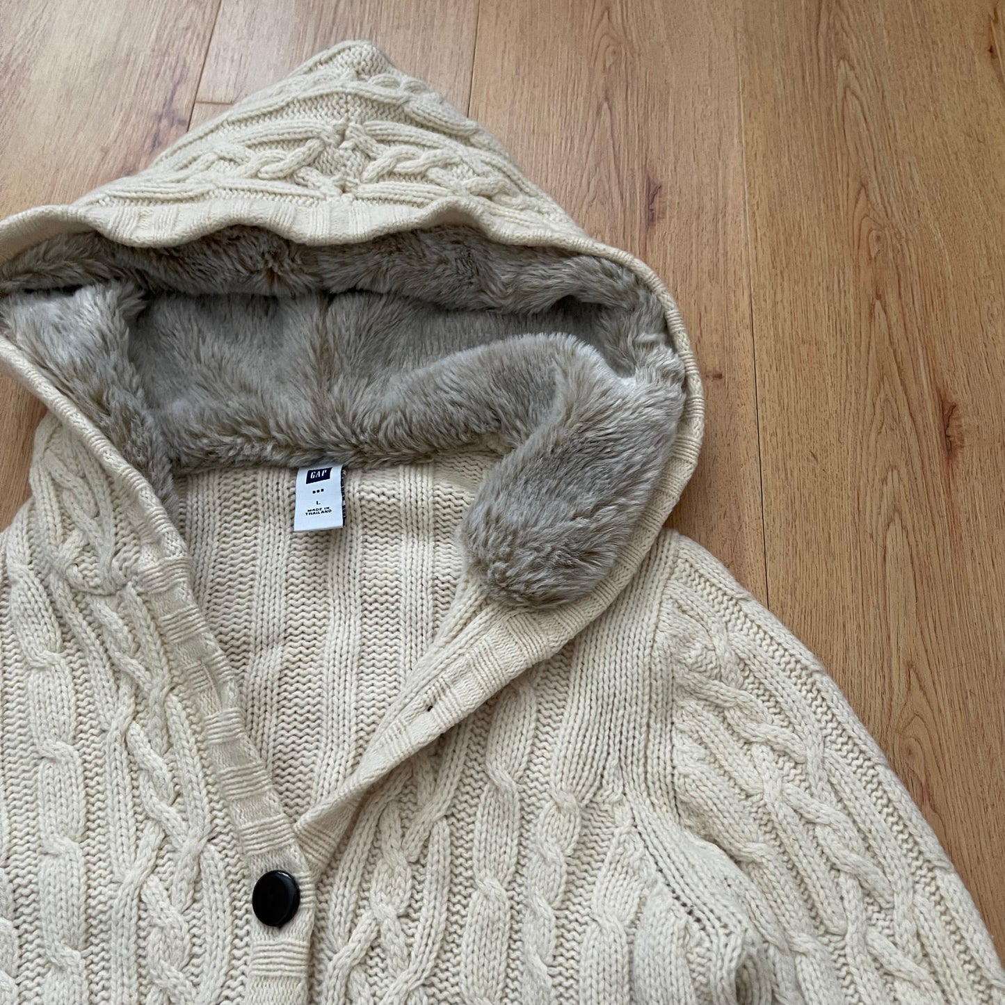 Y2K cable knit cardigan (L)