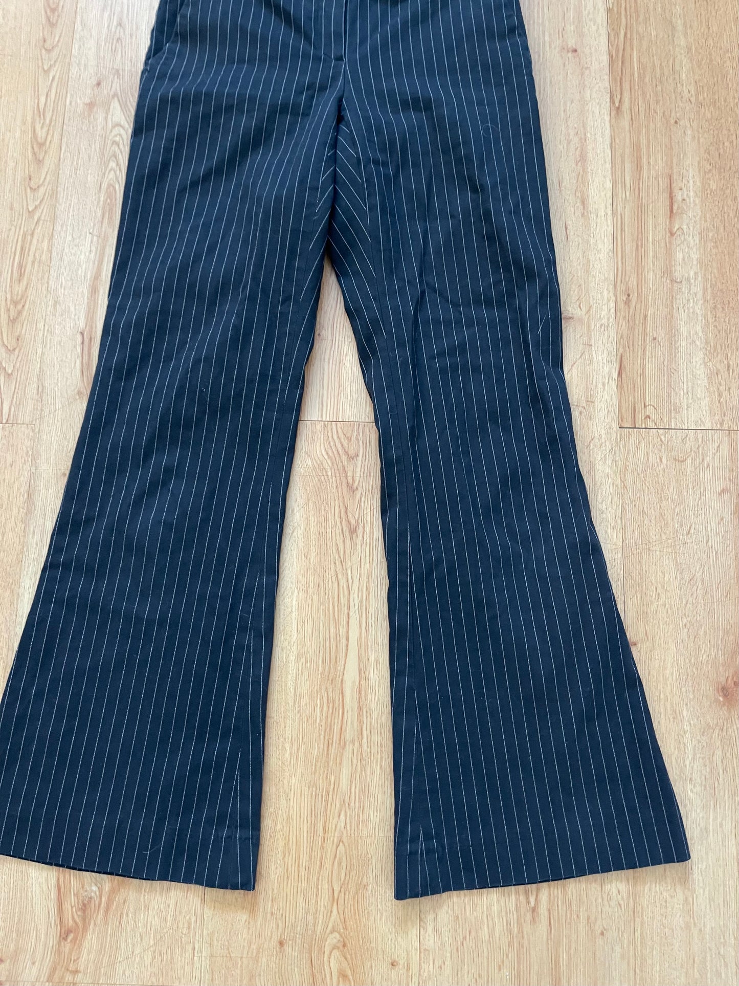 Y2k low rise pinstripe pants (25”)