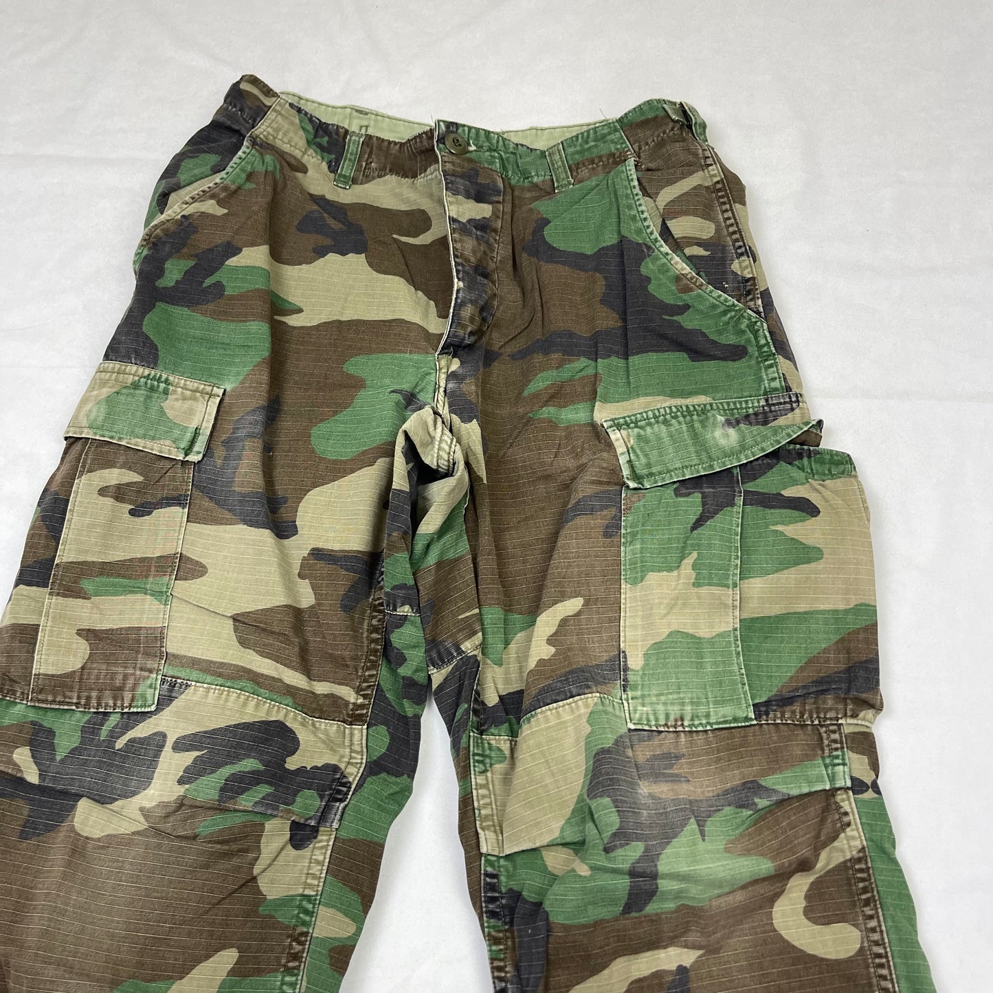 Grunge camo cargo pants (27”)