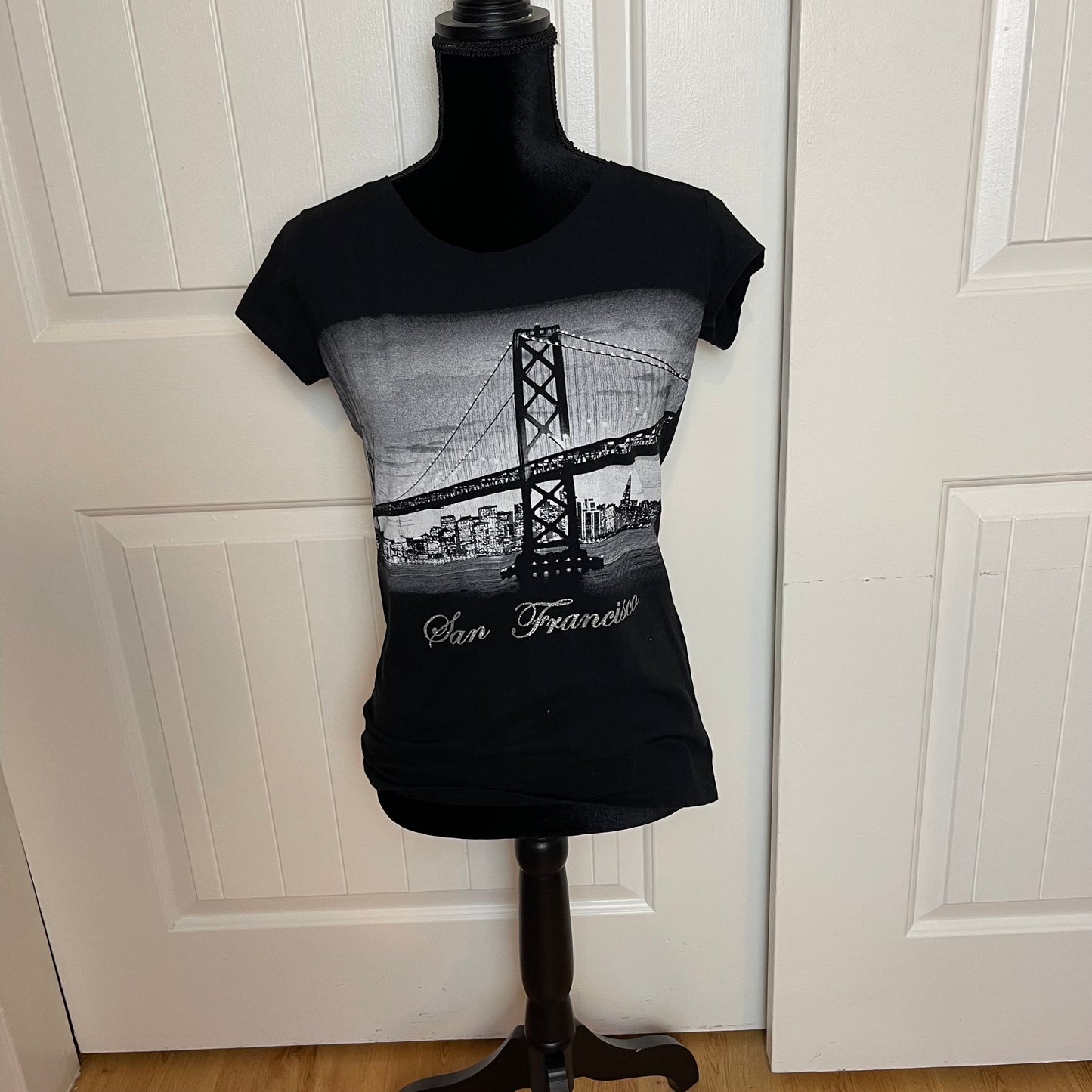 Grunge city scene graphic top (XL)