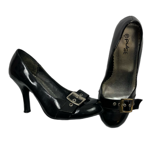 Y2K buckle heels (US7.5)