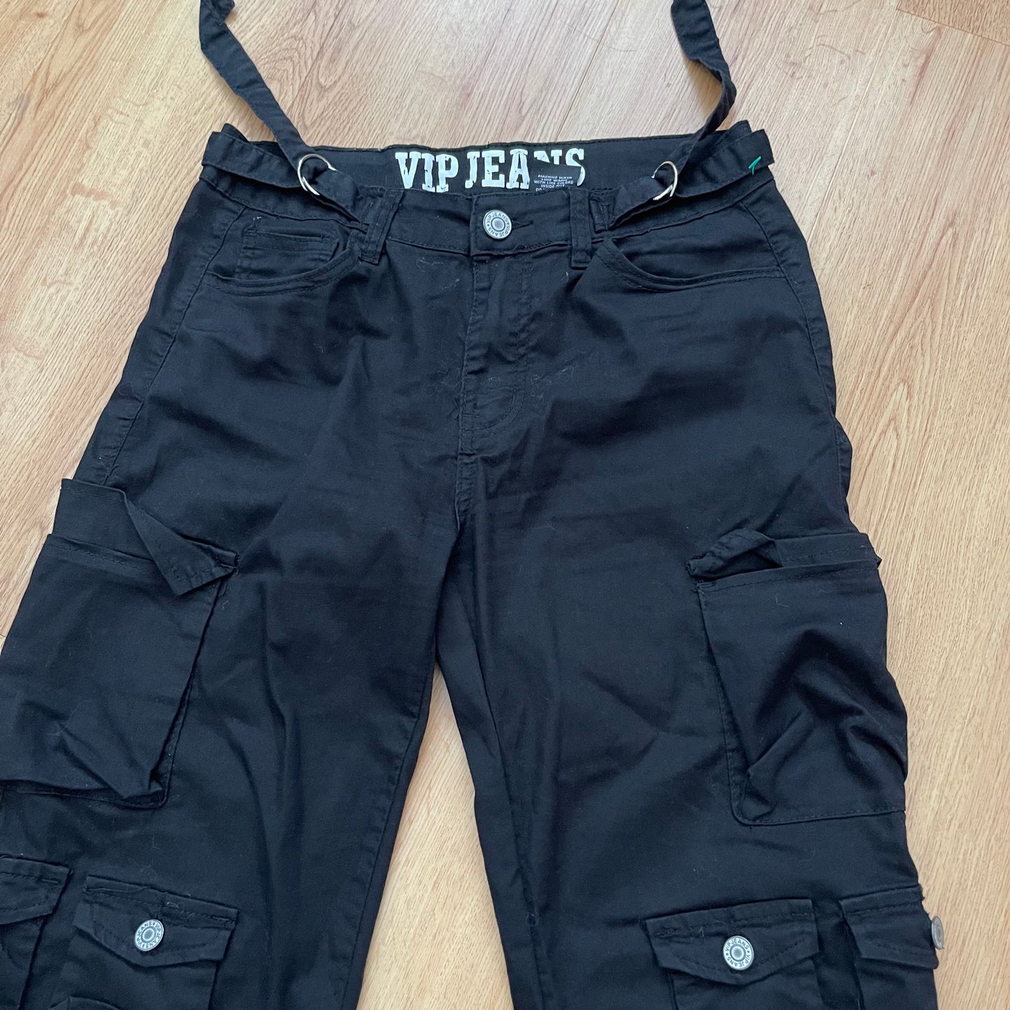 Grunge black cargo pants (29”)