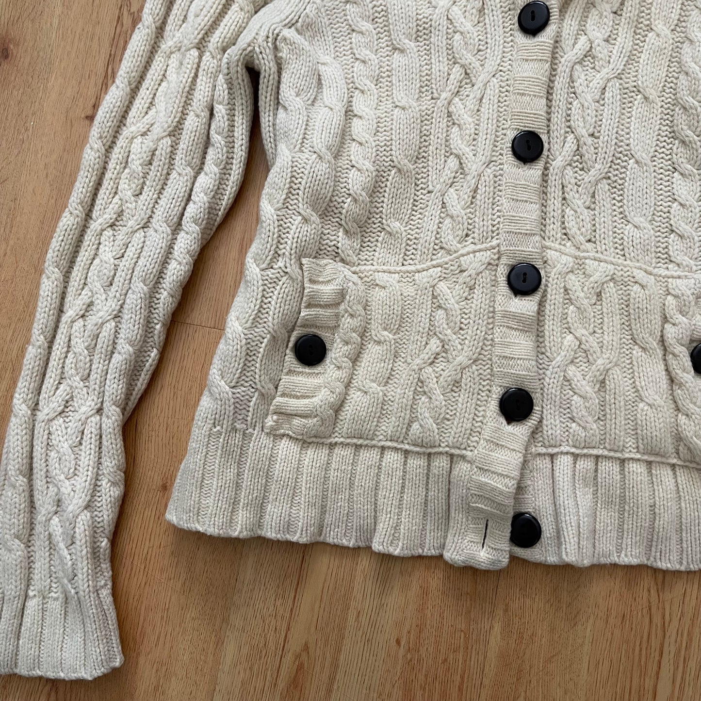 Y2K cable knit cardigan (L)