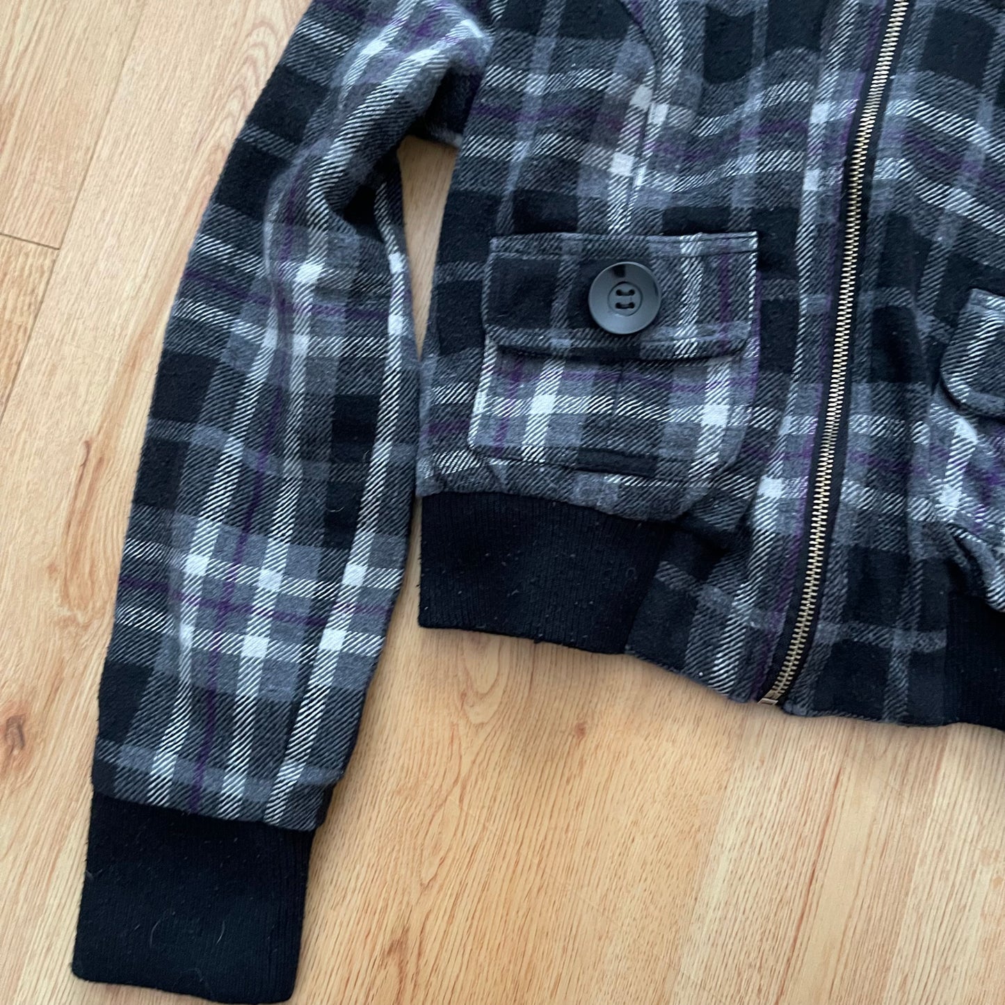 Grunge plaid zip up jacket (S/M)