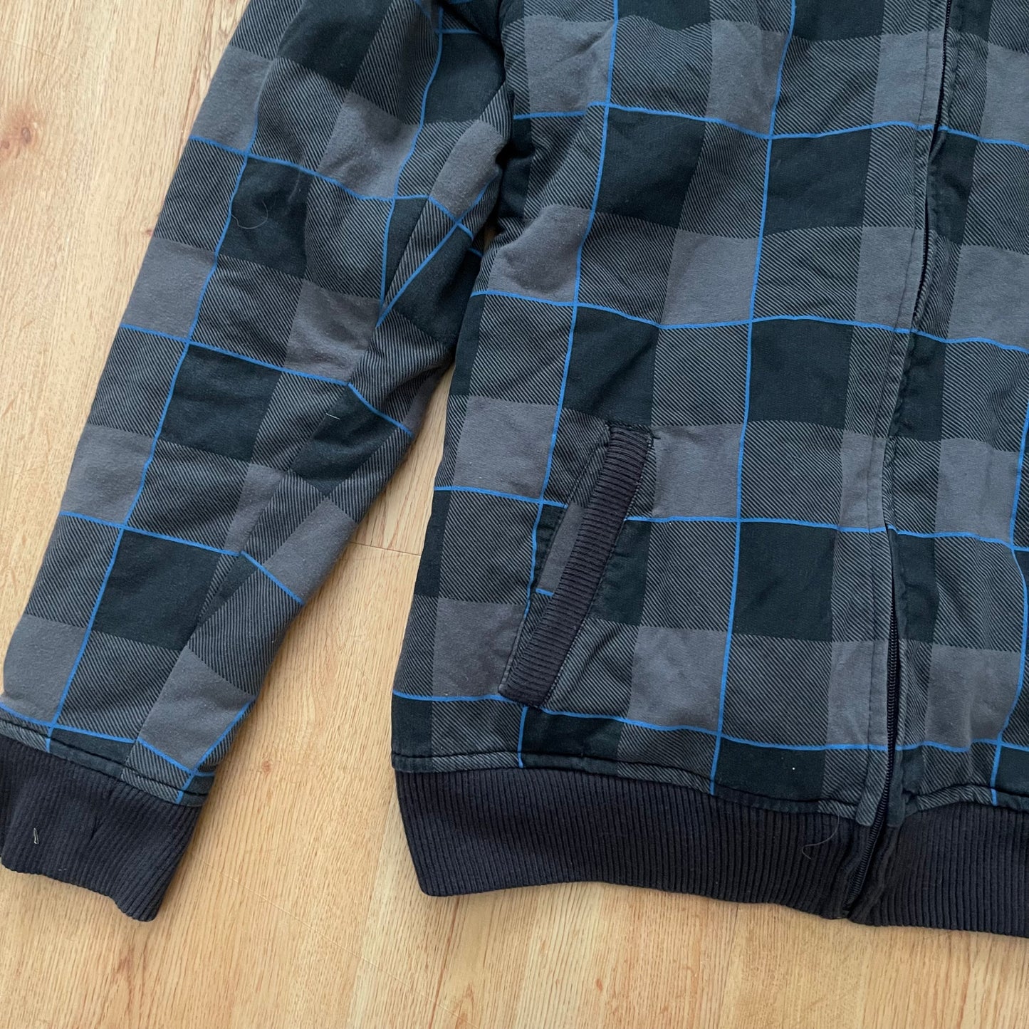 Grunge Tony hawk plaid hoodie (L)