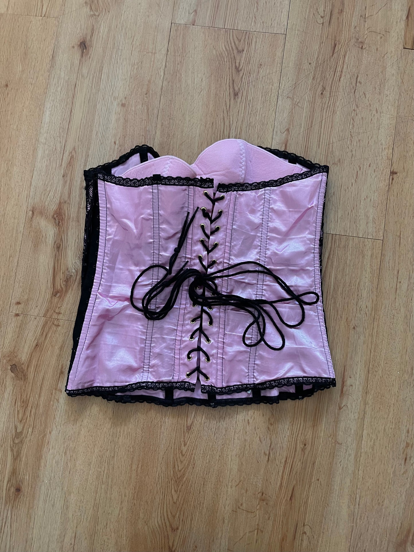 Y2K pink lace corset top (L)