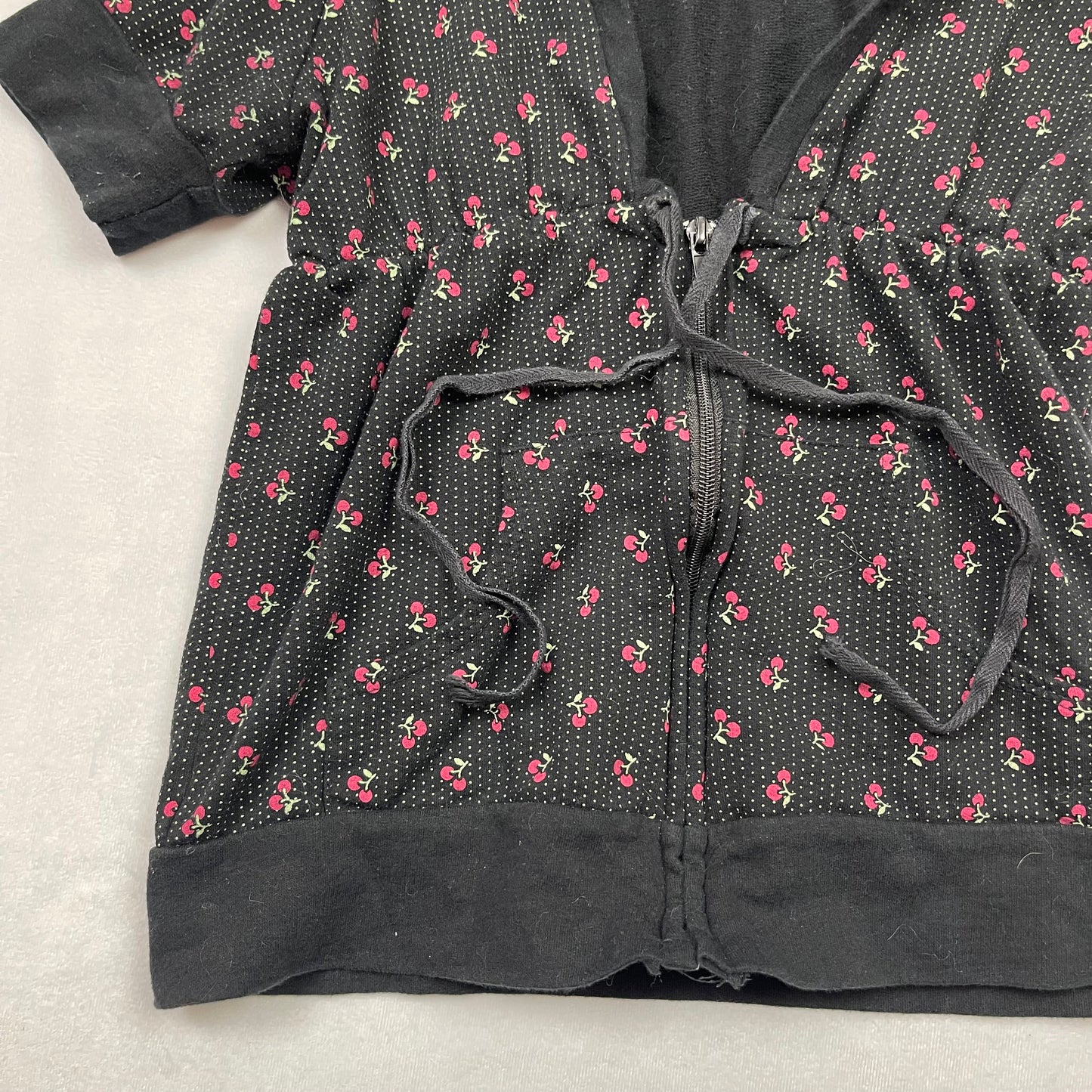 Y2K cherry graphic hoodie top (M)